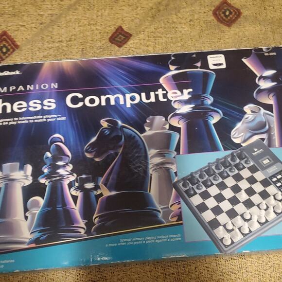 Chess Computer - Picture 1 of 4